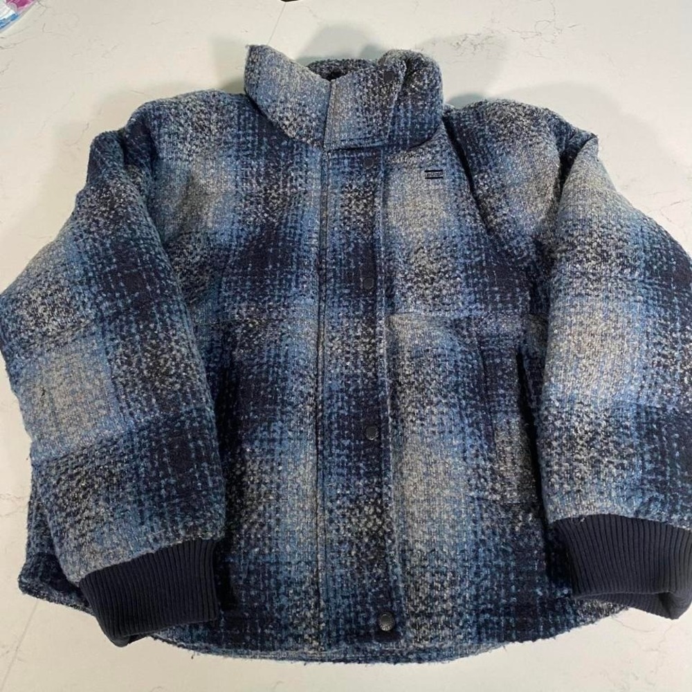 Levi's Wool-Blend Plaid Puffer Jacket womens M – Blue Gray‎ Check Pattern